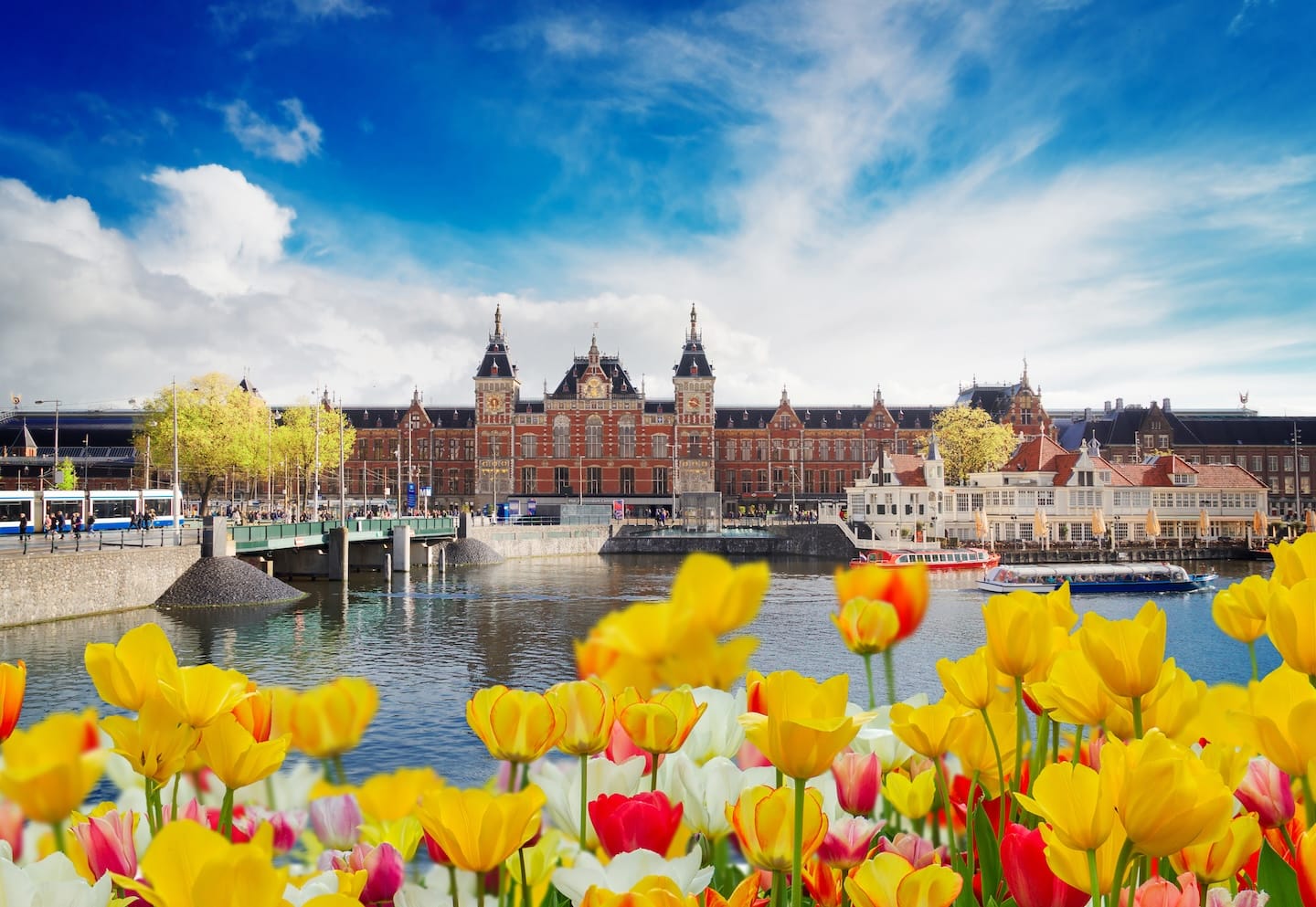 cityscape of amsterdam at night 2024 02 27 21 34 05 utc