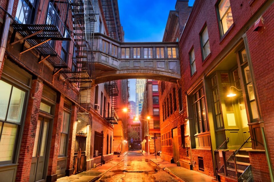 tribeca alley in new york 2023 11 27 05 36 08 utc